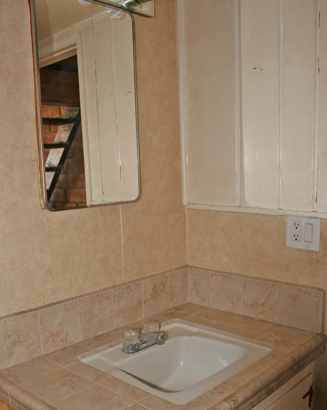 15040 Hawk Drive Lake Elizabeth, CA 93532 - Photo 19 of 27 bathrm sink
