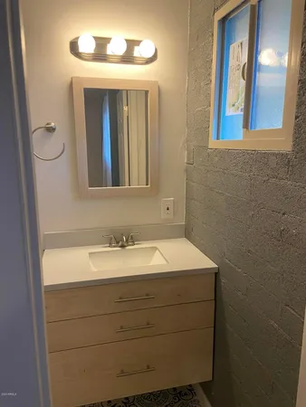 $2,700 | 803 West 18th Street, Tempe, AZ 85281