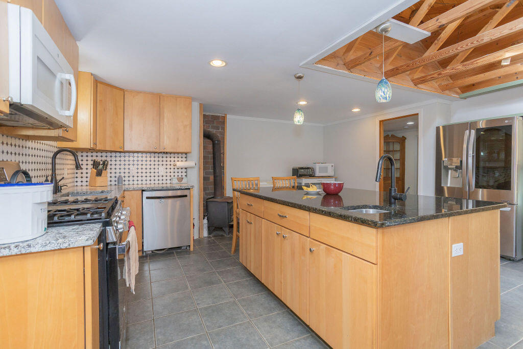 751 Holley Road Farmington, ME 04938 - Photo 8 of 102 taylor-kaminsky-photo-63