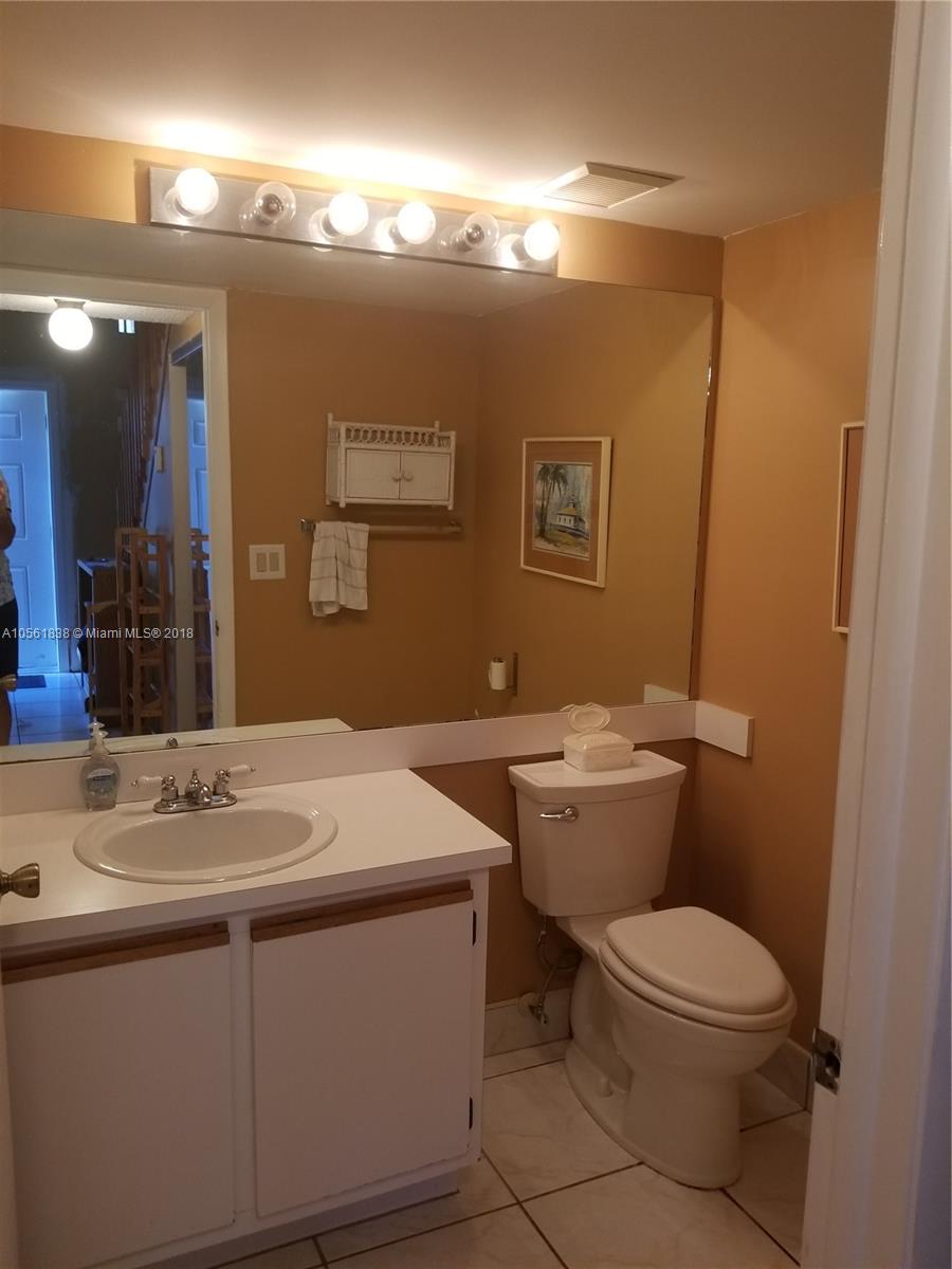 585 Racquet Club Road, Unit 8 Weston, FL 33326 - Photo 17 of 22