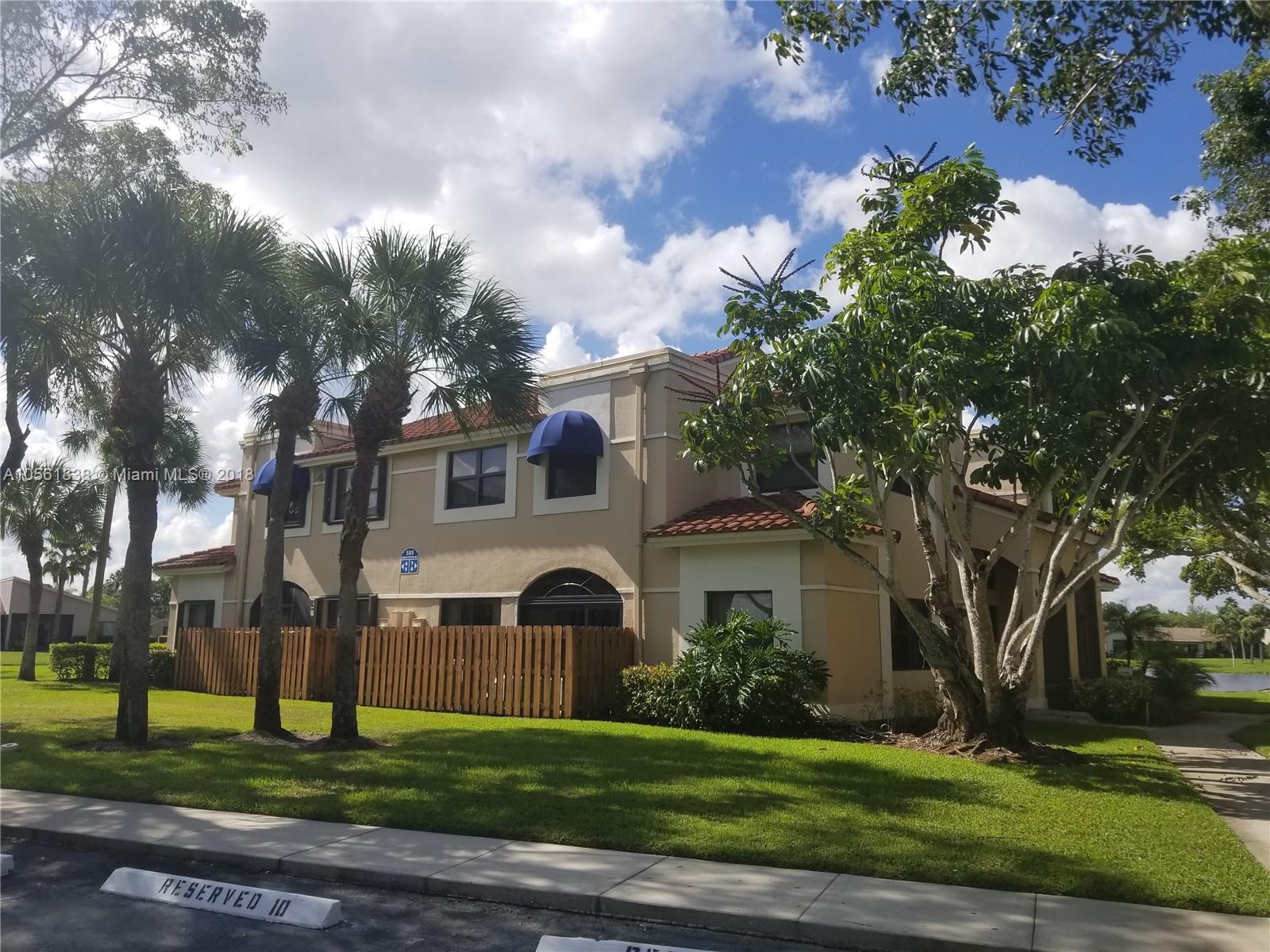 585 Racquet Club Road, Unit 8 Weston, FL 33326 - Photo 2 of 22