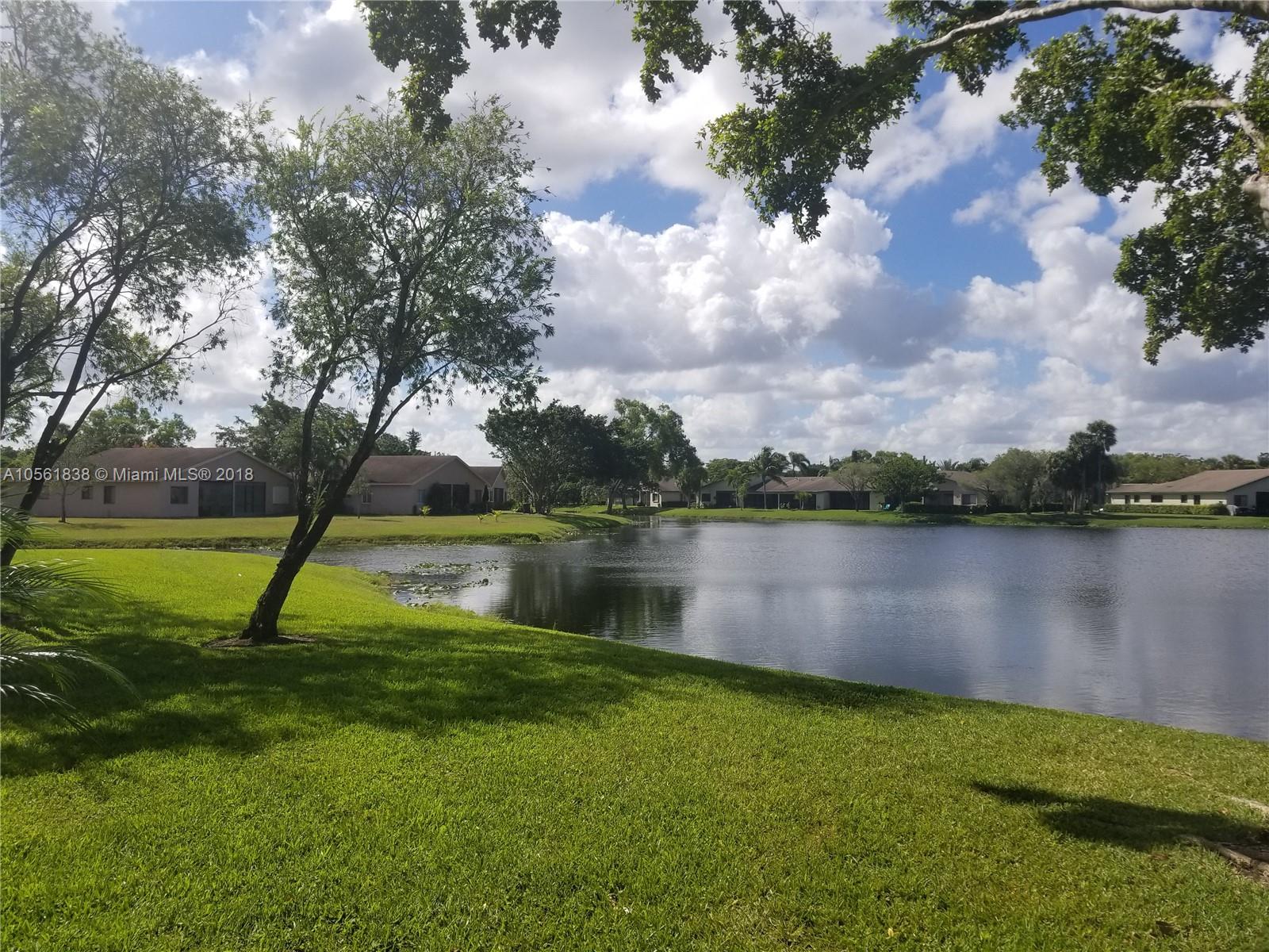 585 Racquet Club Road, Unit 8 Weston, FL 33326 - Photo 5 of 22