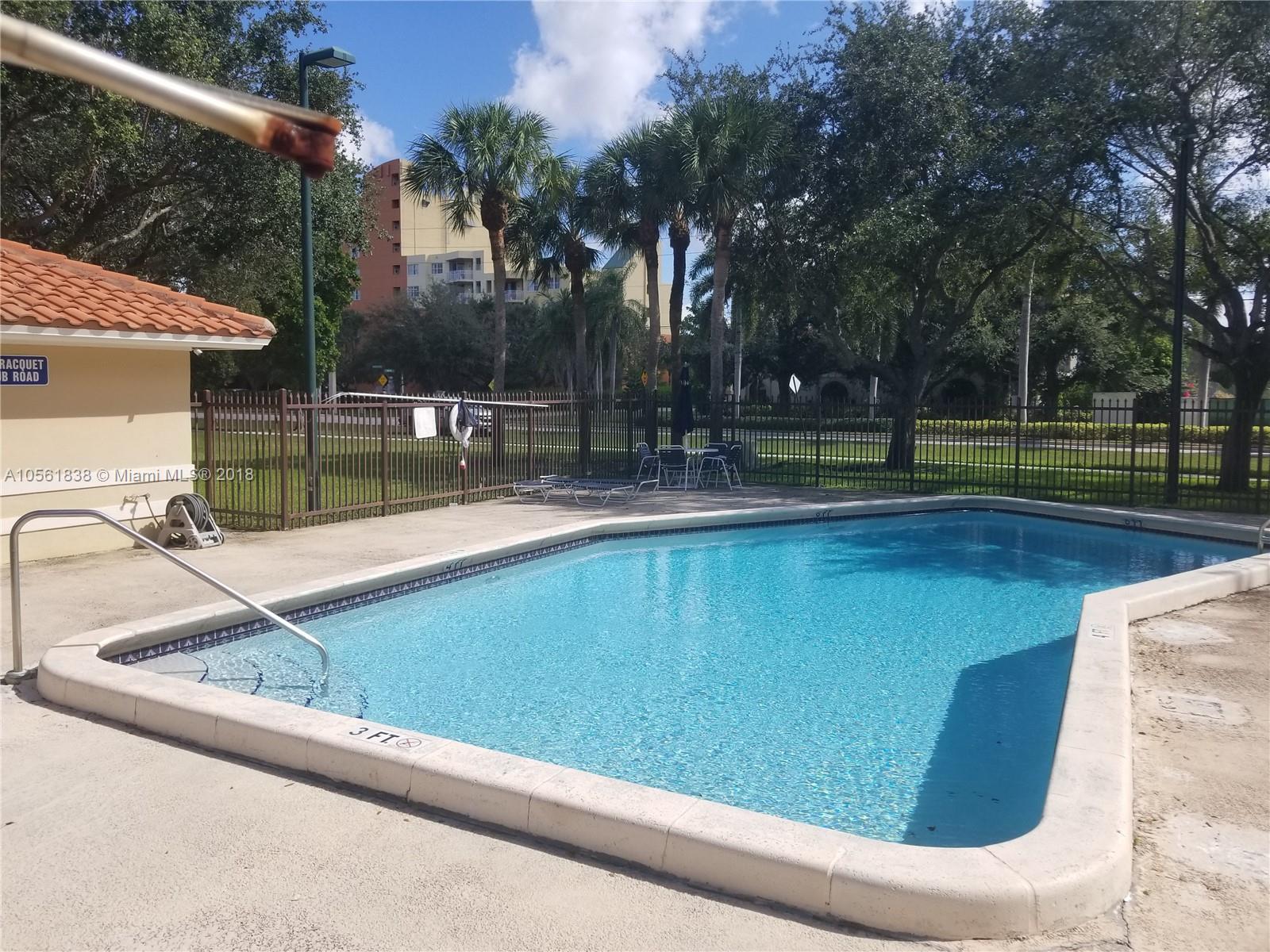 585 Racquet Club Road, Unit 8 Weston, FL 33326 - Photo 6 of 22