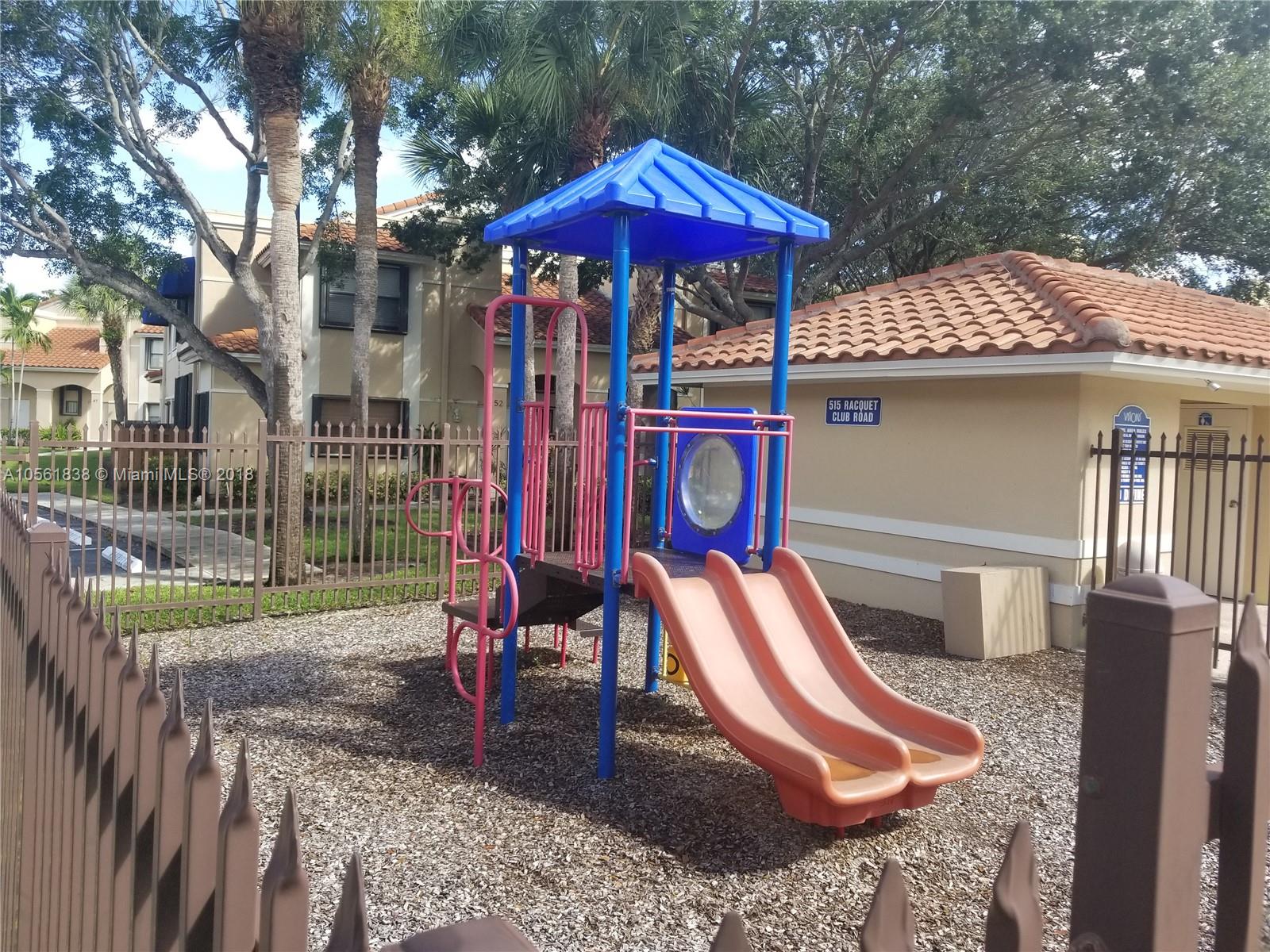 585 Racquet Club Road, Unit 8 Weston, FL 33326 - Photo 8 of 22