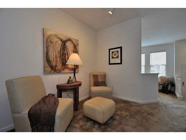 118 Pacchetti Way Mountain View, CA 94040 - Photo 7 of 18 a living room with furniture