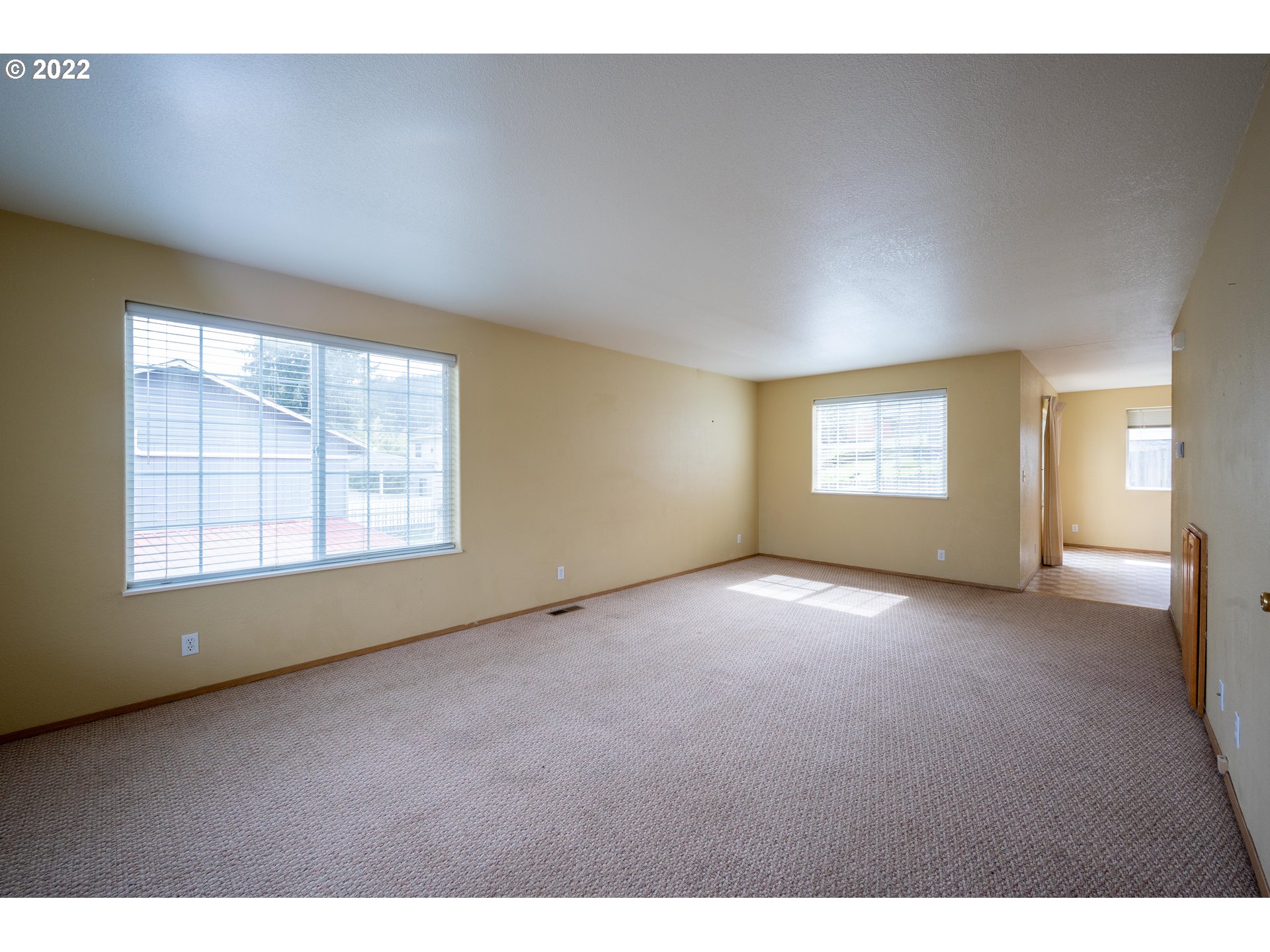 6951 Bluebelle Way Springfield, OR 97478 - Photo 2 of 19