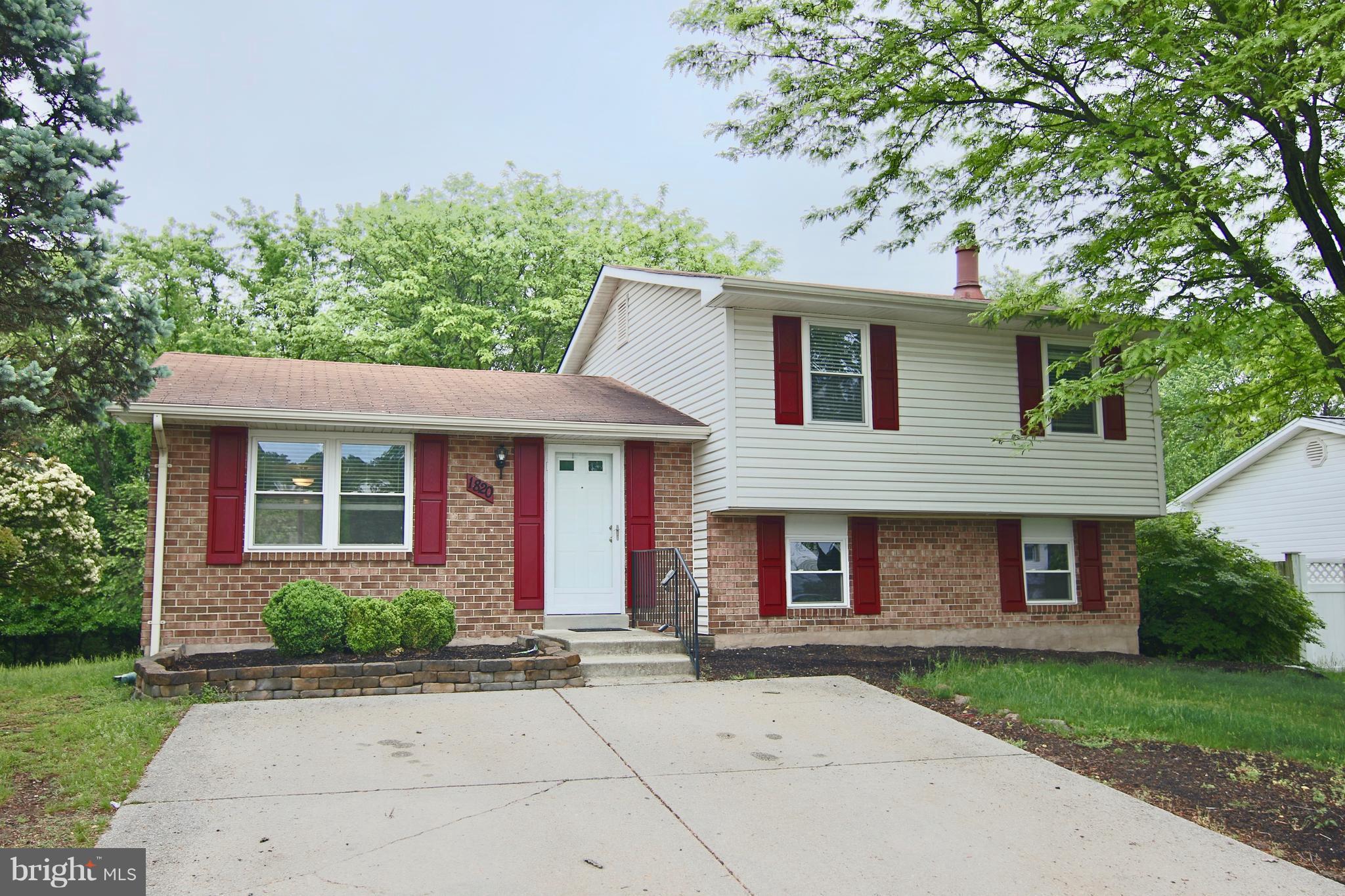 1820 Montreal Road Severn, MD 21144 - Photo 5 of 25 Exterior (Front)