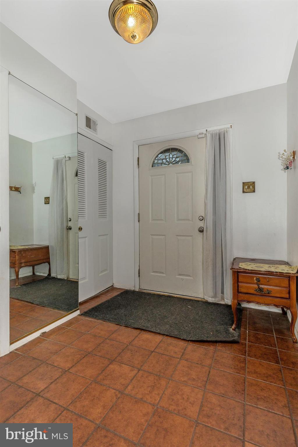 213 North Cottage Road Sterling, VA 20164 - Photo 11 of 14 Interior (General)