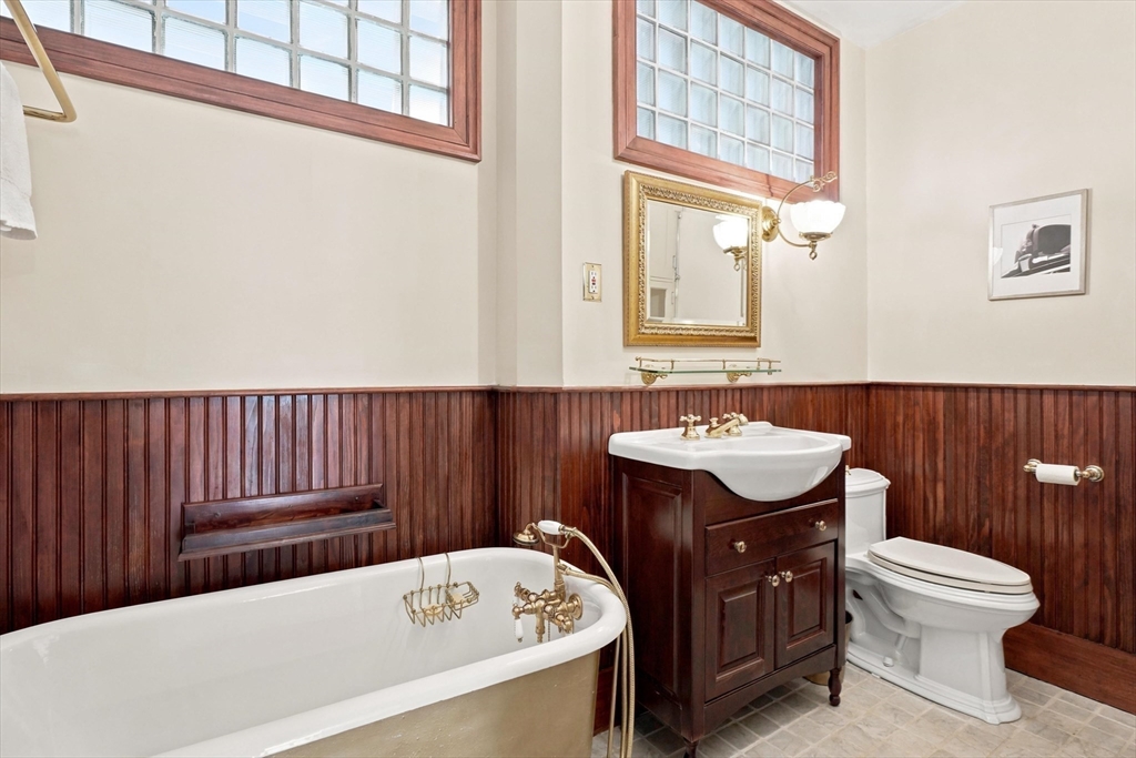 266 Main Street North Andover, MA 01845 - Photo 30 of 42
