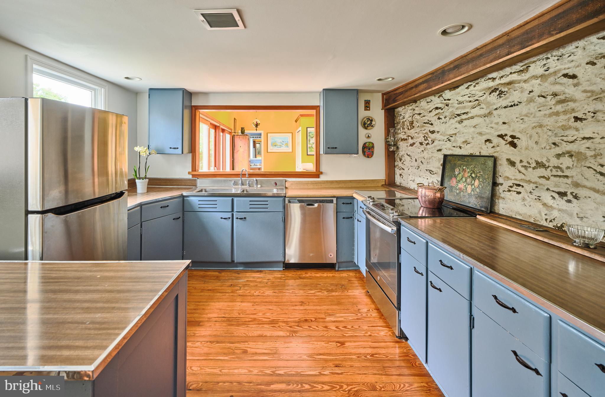 1465 Makefield Road Yardley, PA 19067 - Photo 22 of 43 Kitchen