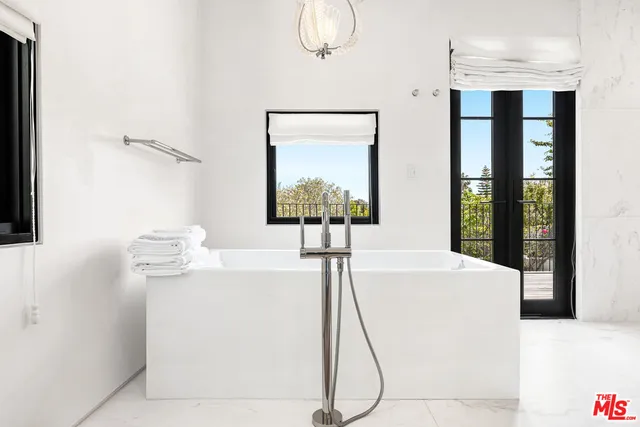 $59,900 | 1001 North Hanover Drive, Beverly Hills, CA 90210