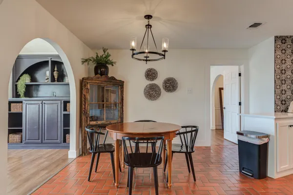$625,000 | 15 Surrey Circle, Ransom Canyon, TX 79366