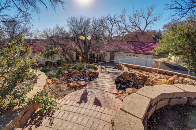 $625,000 | 15 Surrey Circle, Ransom Canyon, TX 79366