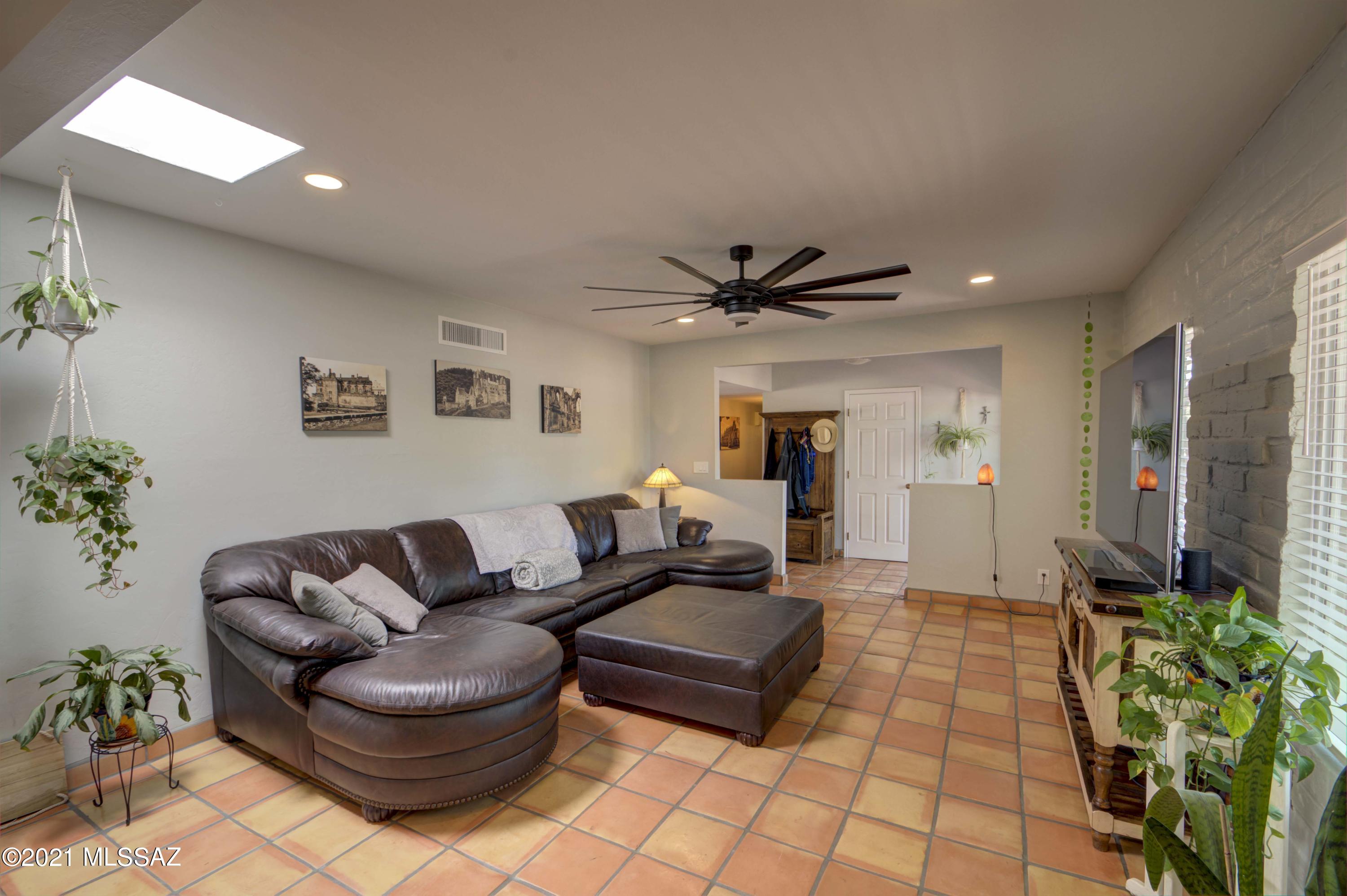 8901 East Bears Path Road Tucson, AZ 85749 - Photo 15 of 40