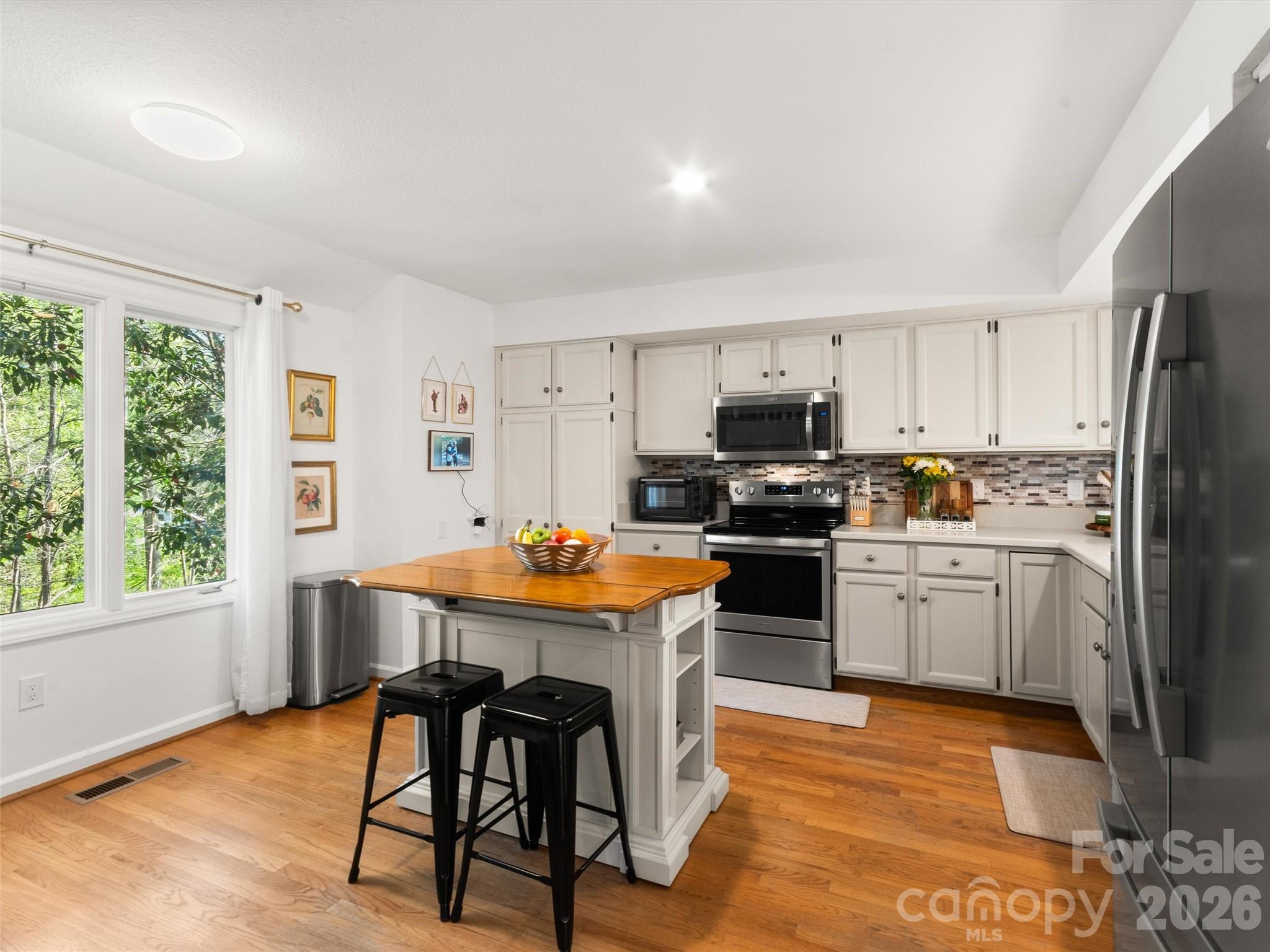 26 Autumn Ridge Lane Asheville, NC 28803 - Photo 5 of 28