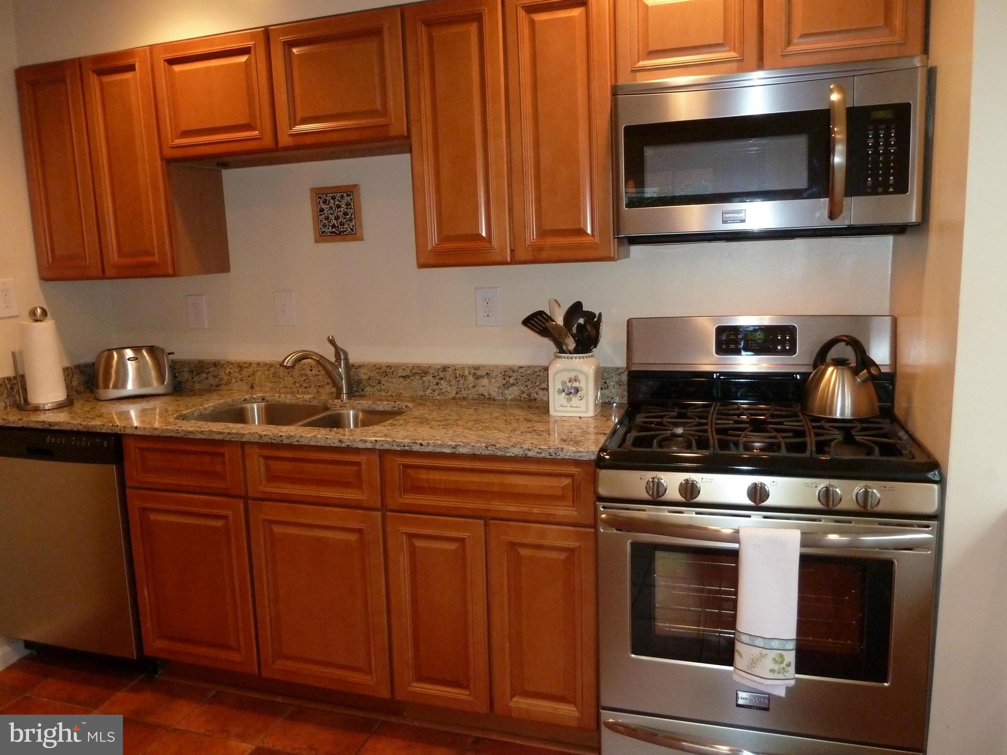 2611 Loma Street Silver Spring, MD 20902 - Photo 5 of 30 Kitchen