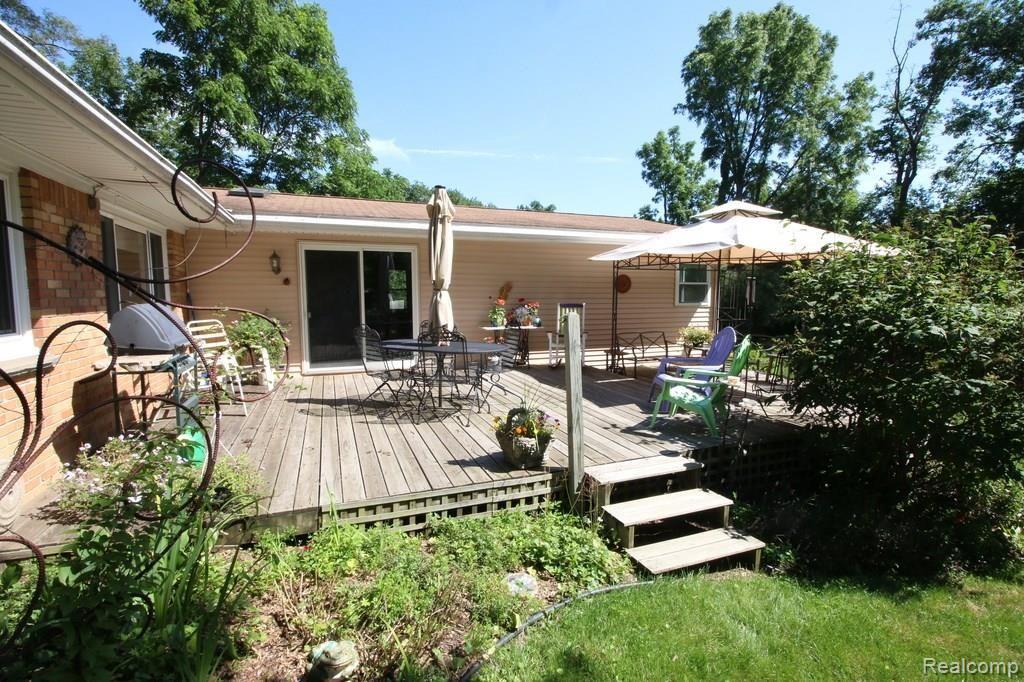 26432 Springland Street Farmington, MI 48334 - Photo 31 of 34