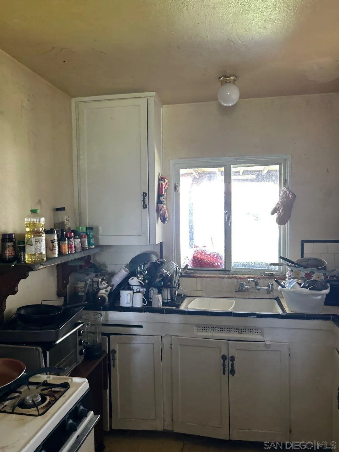 2112 Dryden Road El Cajon, CA 92020 - Photo 9 of 25 Gallery Image 9