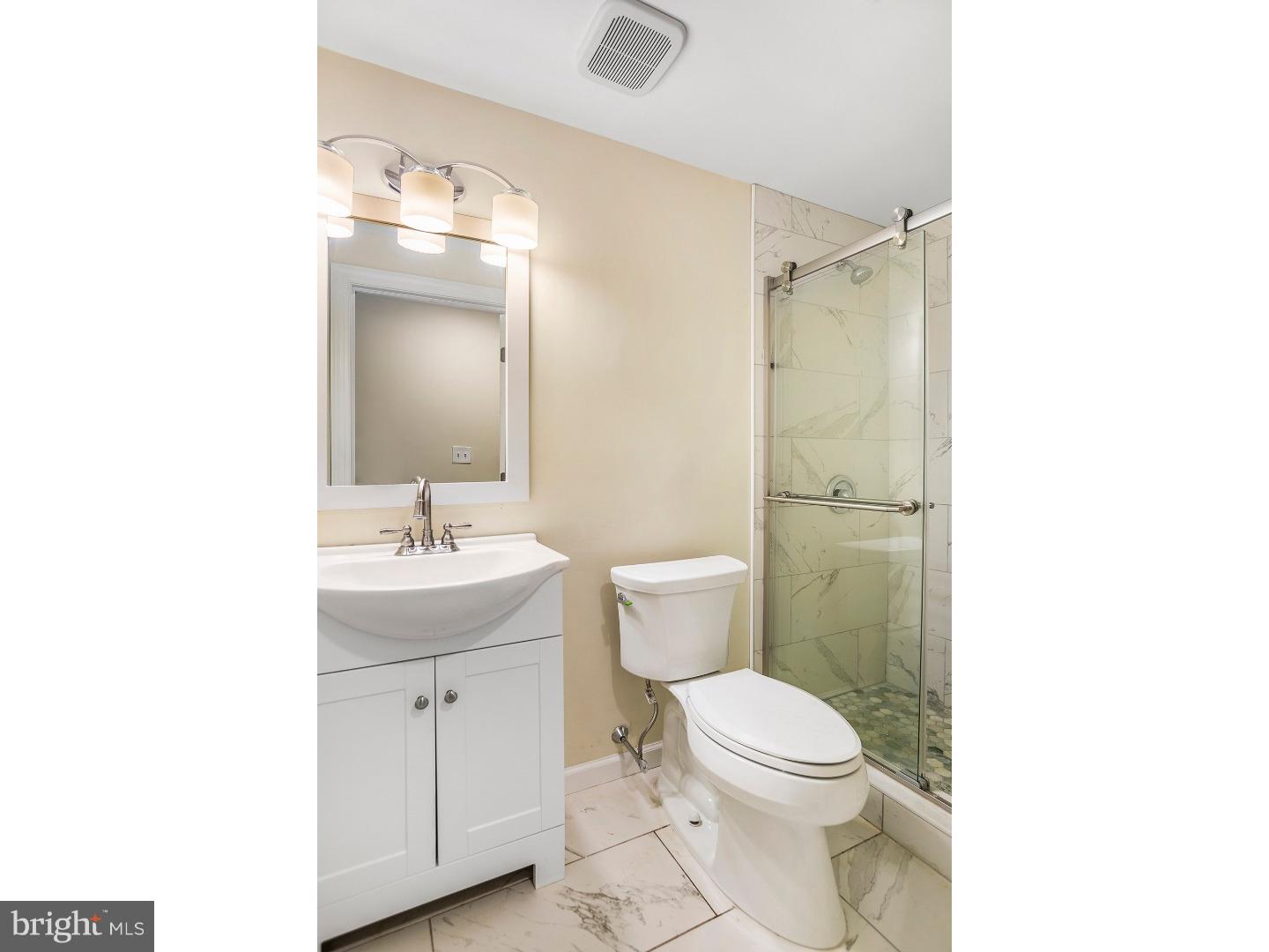 2114 South 7th Street Philadelphia, PA 19148 - Photo 17 of 19