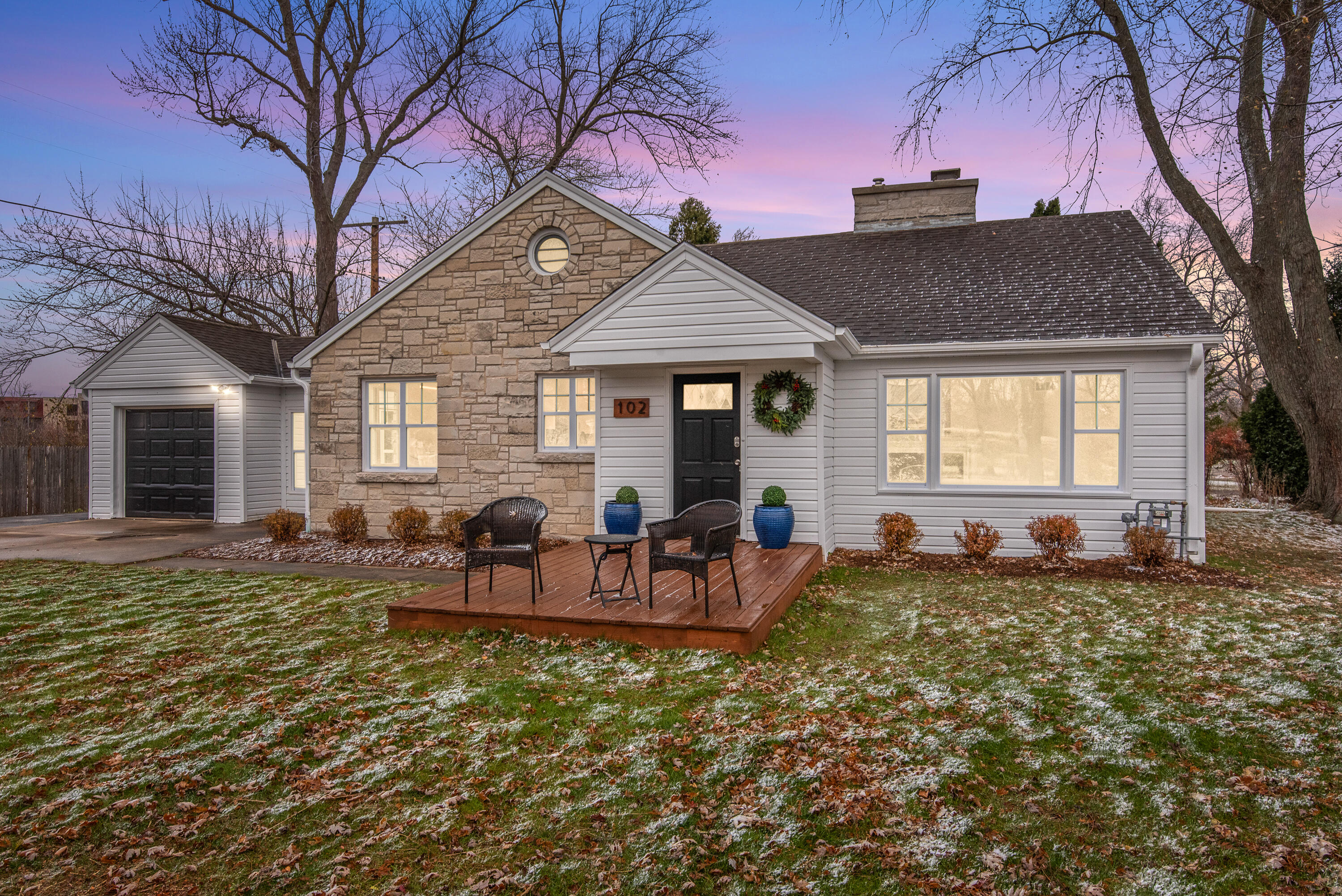 102 W Calumet Fox Point WI-39