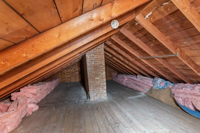 $389,900 | 102 West Calumet Road, Fox Point, WI 53217