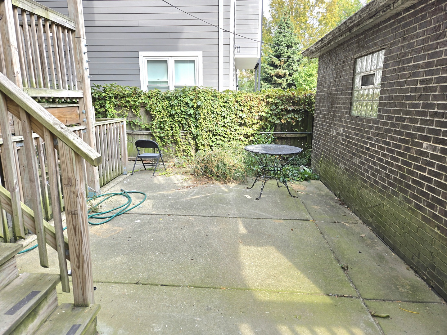 6137 South Kimbark Avenue, Unit B Chicago, IL 60637 - Photo 20 of 20 a house with outdoor space