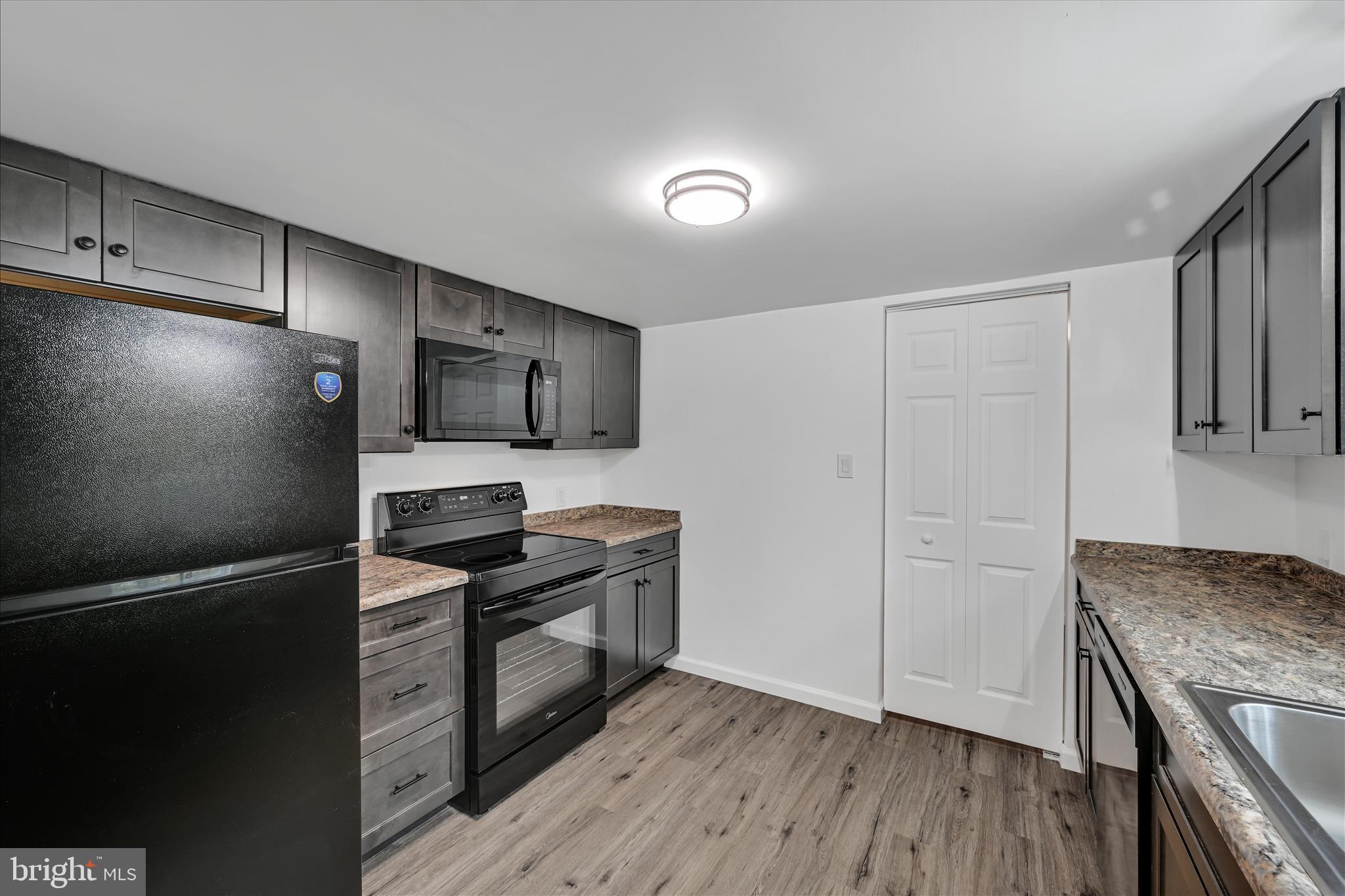 1111 Riverside Drive Pottstown, PA 19465 - Photo 15 of 34 Kicthen