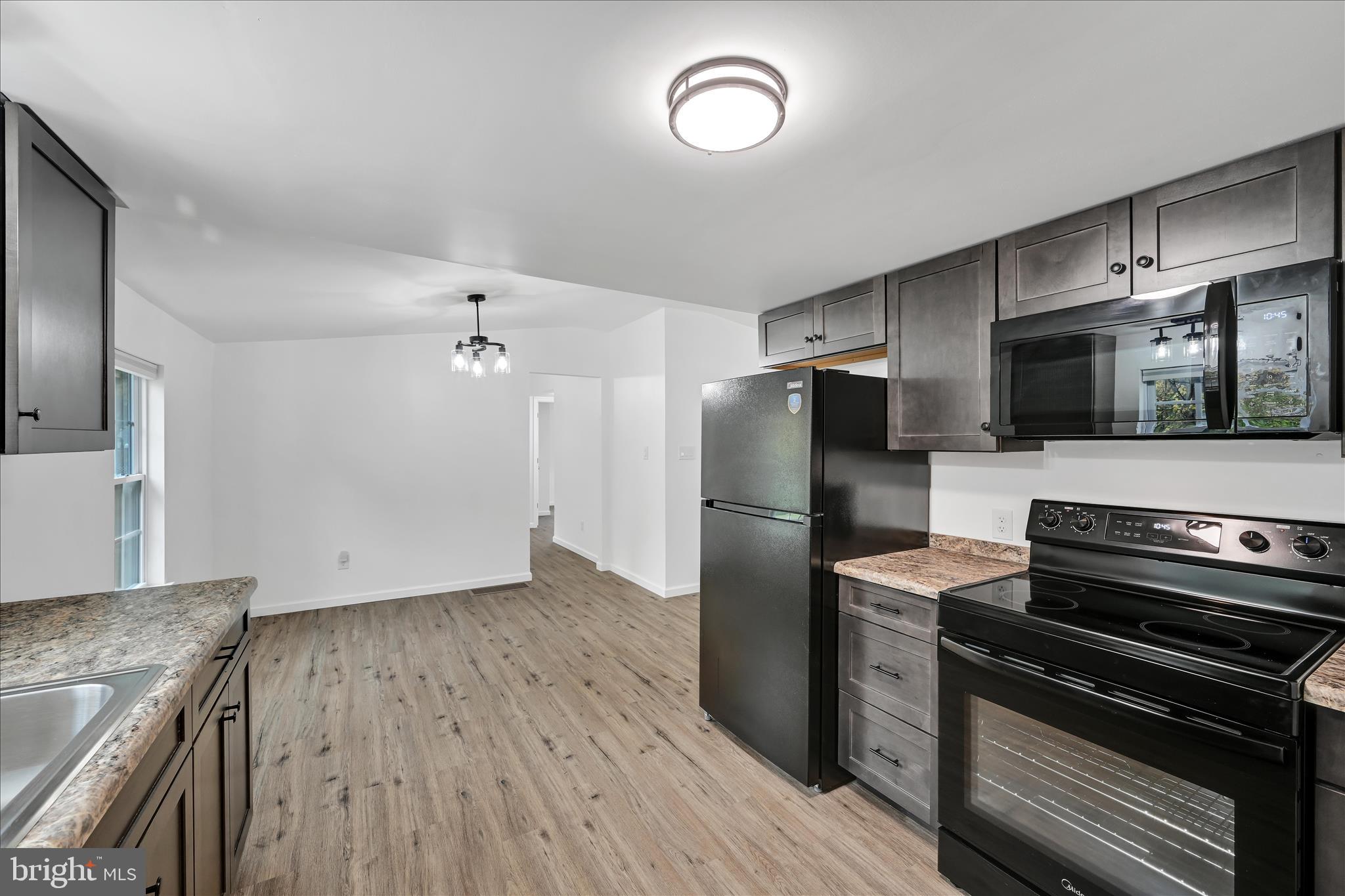 1111 Riverside Drive Pottstown, PA 19465 - Photo 16 of 34 Kicthen