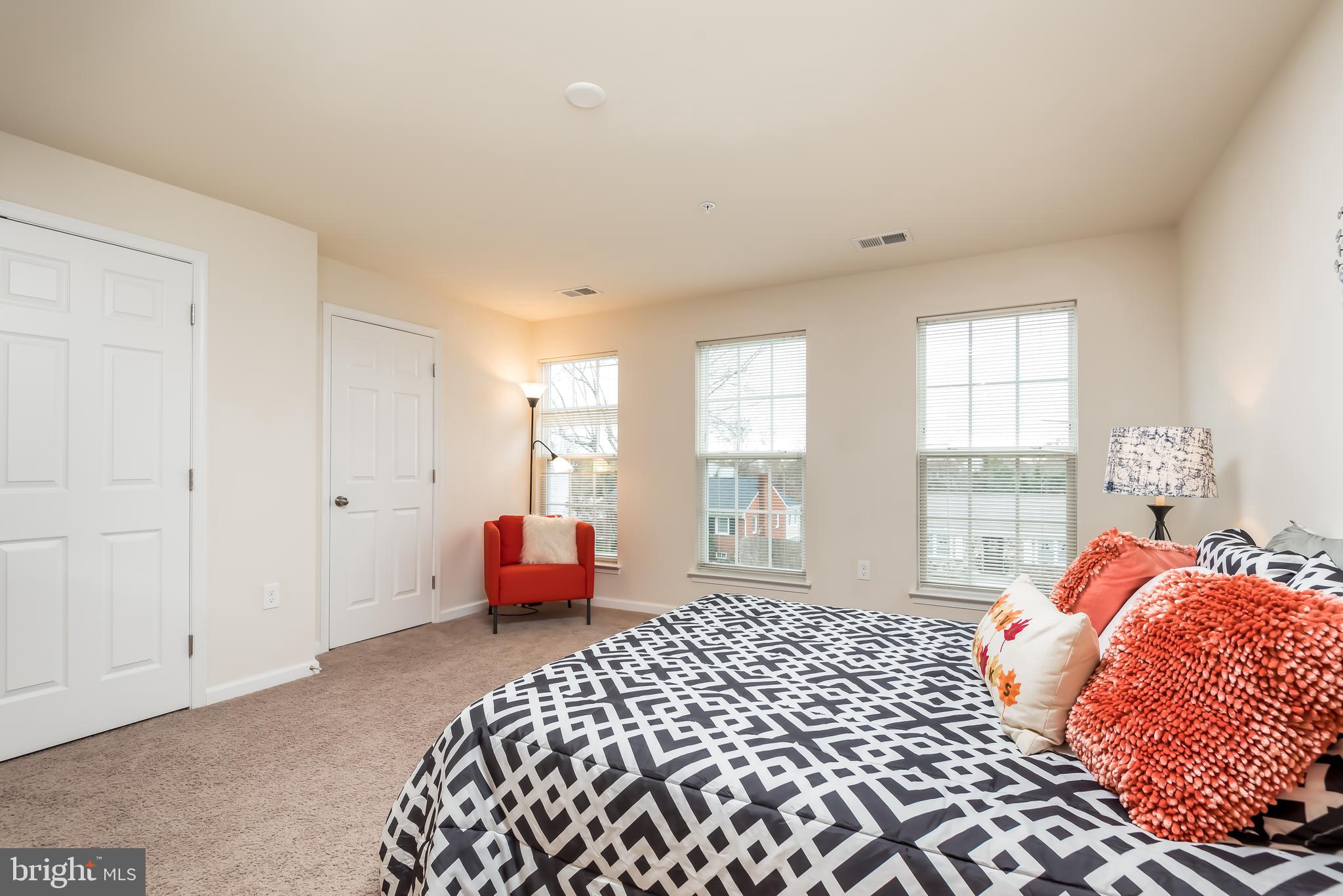 43503 Town Gate Square Chantilly, VA 20152 - Photo 13 of 25