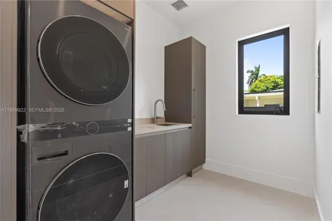 $2,736,000 | 6221 Southwest 60th Street, South Miami, FL 33143