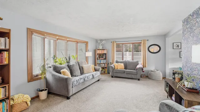 $319,500 | 103 Calm Court, Mapleton, MN 56065