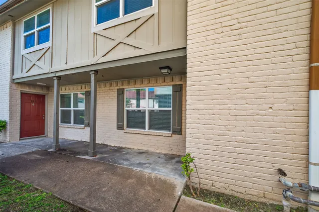 $1,400 | 1701 Upland Drive, Unit 184, Houston, TX 77043