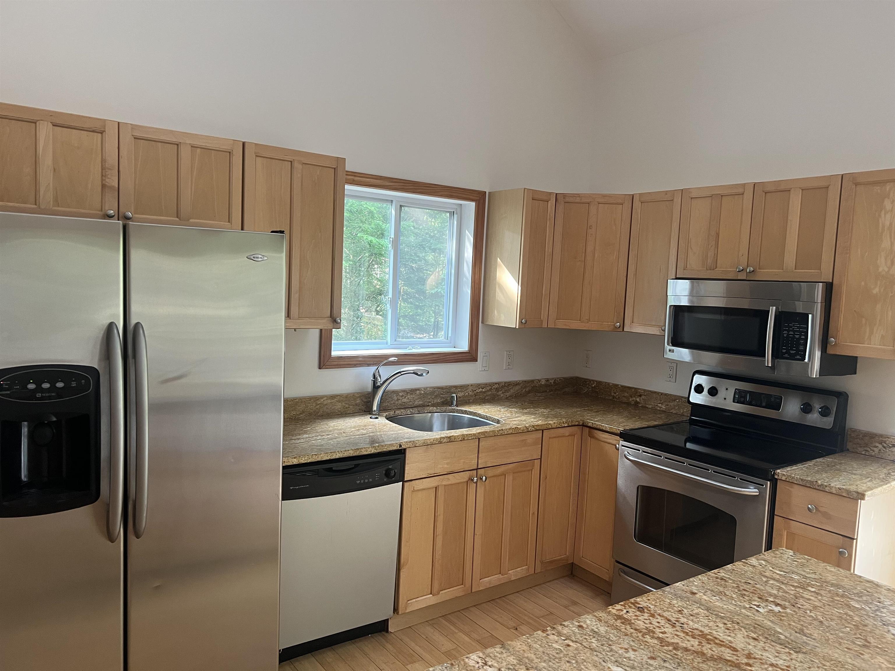 12 Cornwall Place Farmington, NH 03835 - Photo 37 of 45