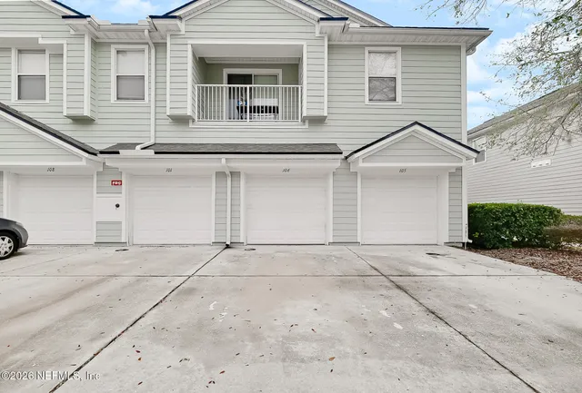 $205,000 | 7036 Deer Lodge Circle, Unit 106, Jacksonville, FL 32256