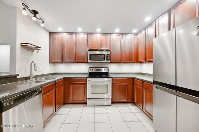 $205,000 | 7036 Deer Lodge Circle, Unit 106, Jacksonville, FL 32256