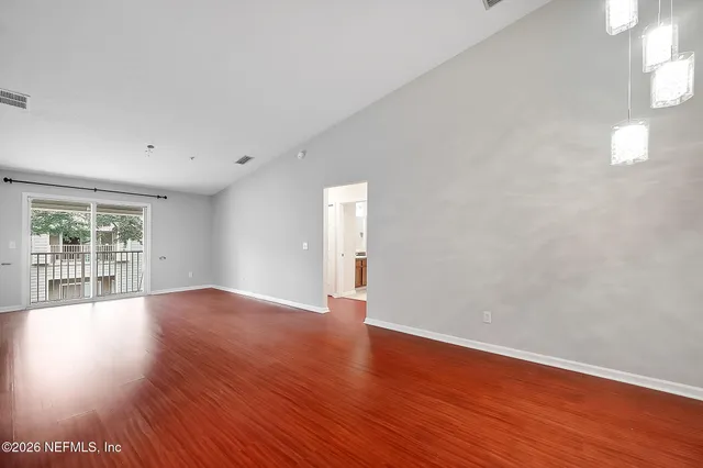 $205,000 | 7036 Deer Lodge Circle, Unit 106, Jacksonville, FL 32256