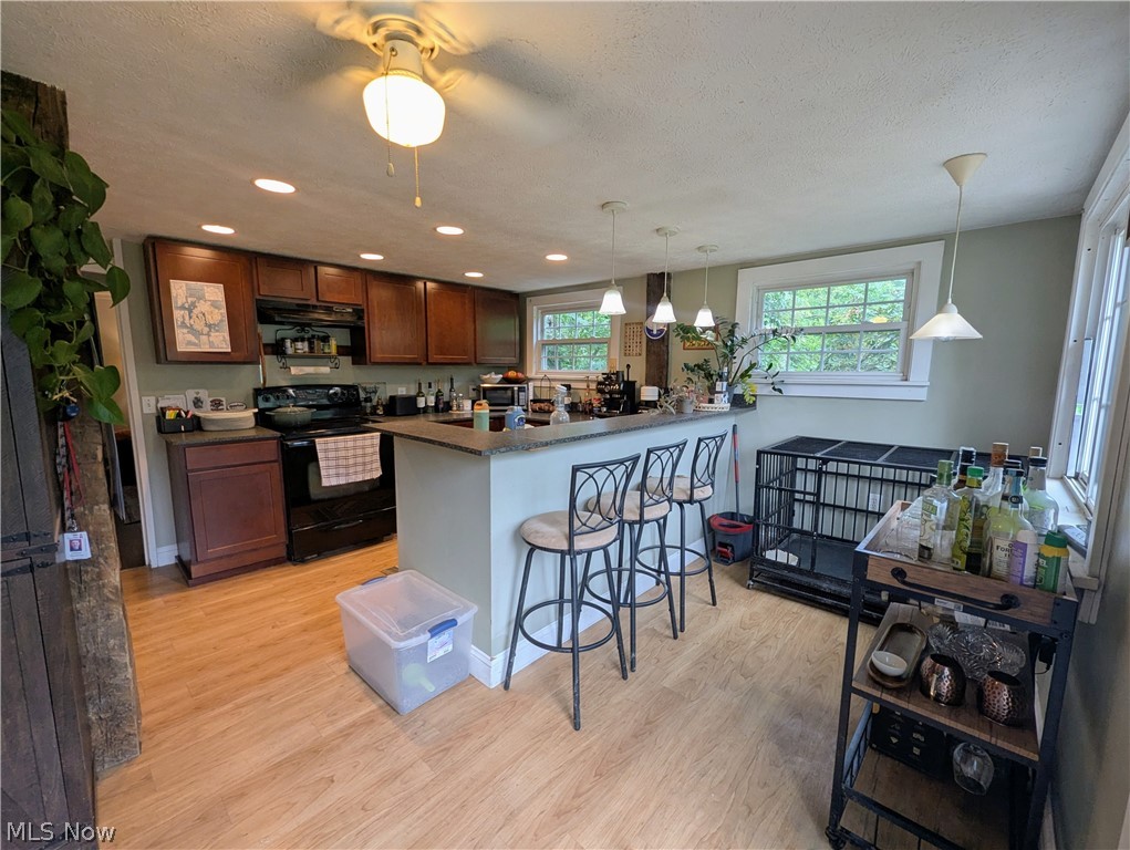 14524 Mayfield Road Chardon, OH 44024 - Photo 4 of 10
