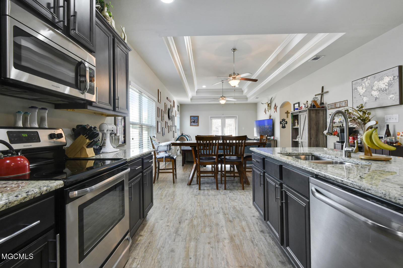 10210 Hutter Road Gulfport, MS 39503 - Photo 7 of 22 007_1600x1067_mls_1600x1067