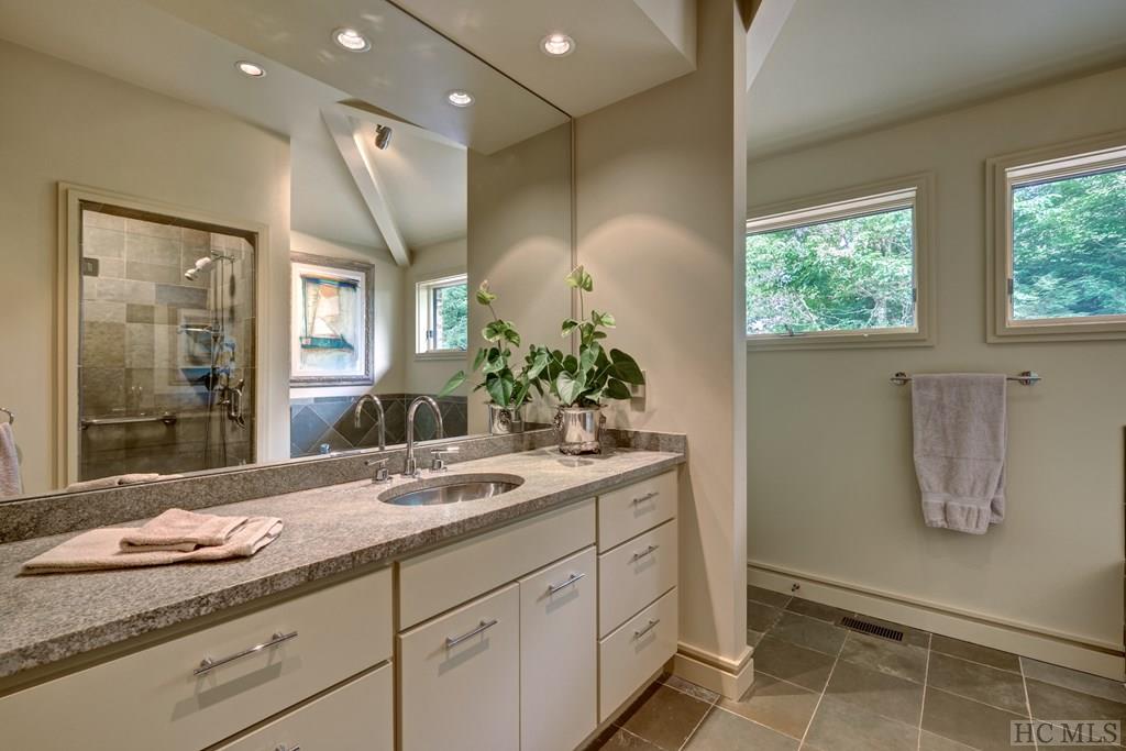 976 Bushy Face Road Highlands, NC 28741 - Photo 18 of 30 Gallery Image 18