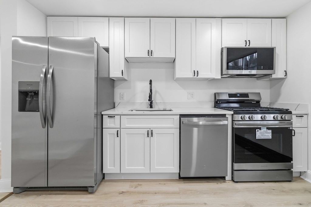 1 19th Street, Unit 3 Lowell, MA 01850 - Photo 4 of 35