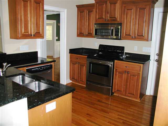 298 Coves End Point Seneca, SC 29678 - Photo 4 of 16 Gallery Image 4