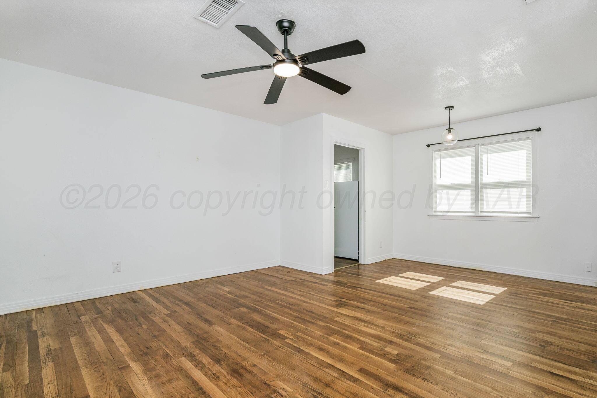 4219 South Washington Street Amarillo, TX 79110 - Photo 4 of 16 4219 S Washington 05