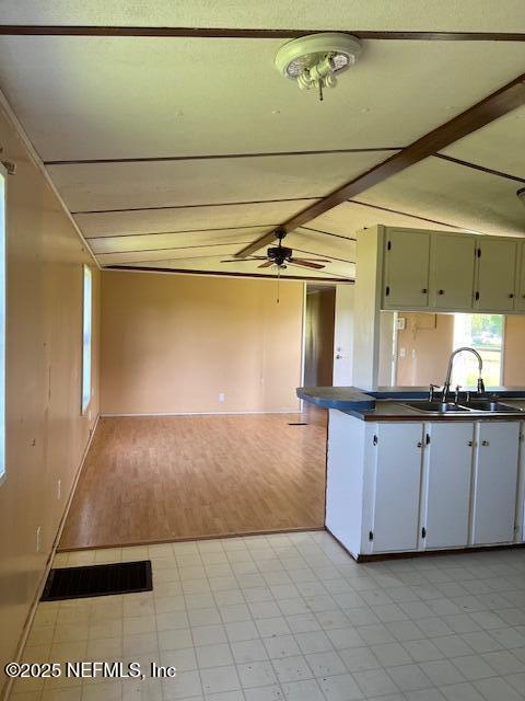 10287 Southwest 113th Street Starke, FL 32091 - Photo 4 of 8 a view of a car garage door