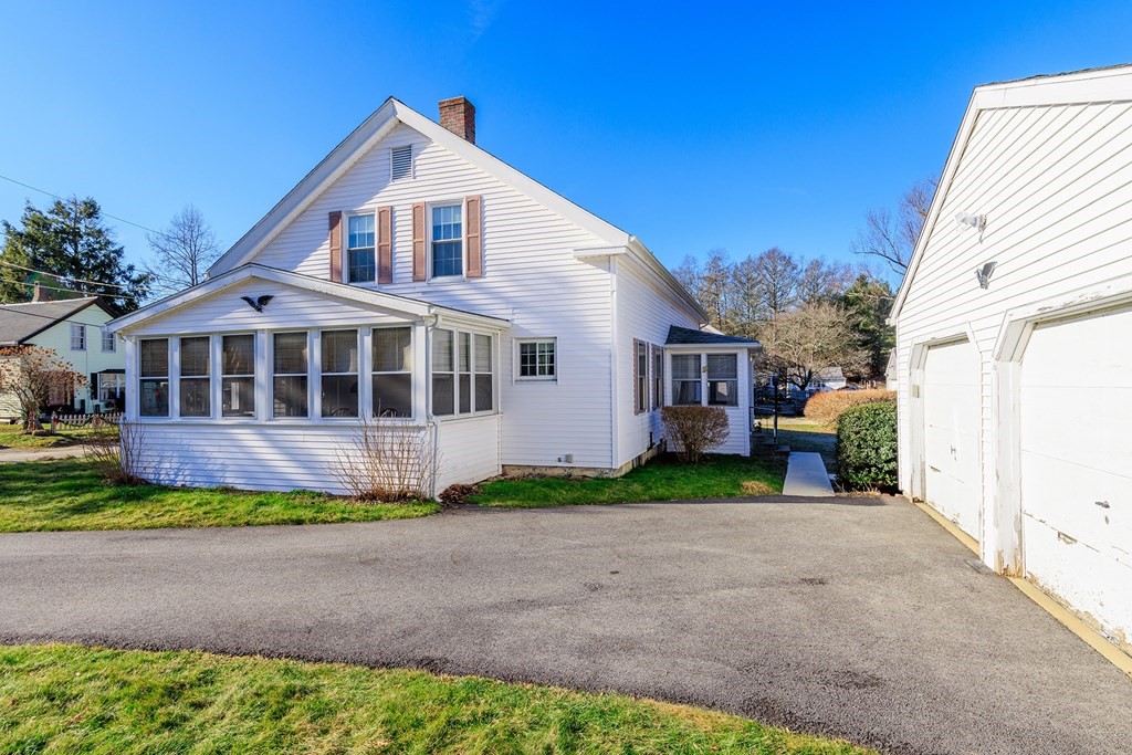 5 Upper Perryville Road Dudley, MA 01571 - Photo 4 of 42 Gallery Image 4