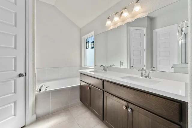 $629,000 | 112 Bell Hill Drive, Dripping Springs, TX 78620