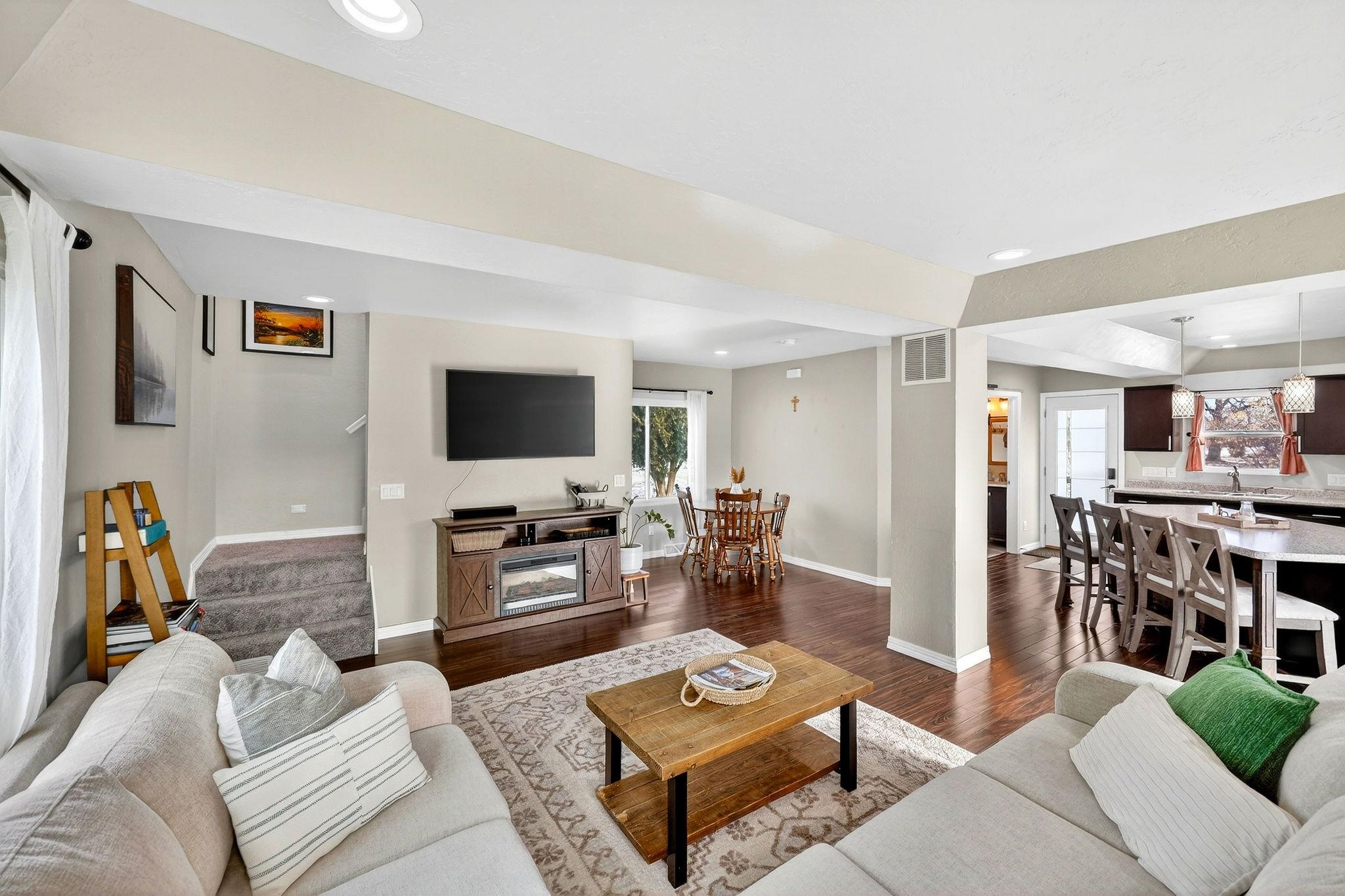 W6157 Burnett Ditch Road Burnett, WI 53922 - Photo 4 of 50