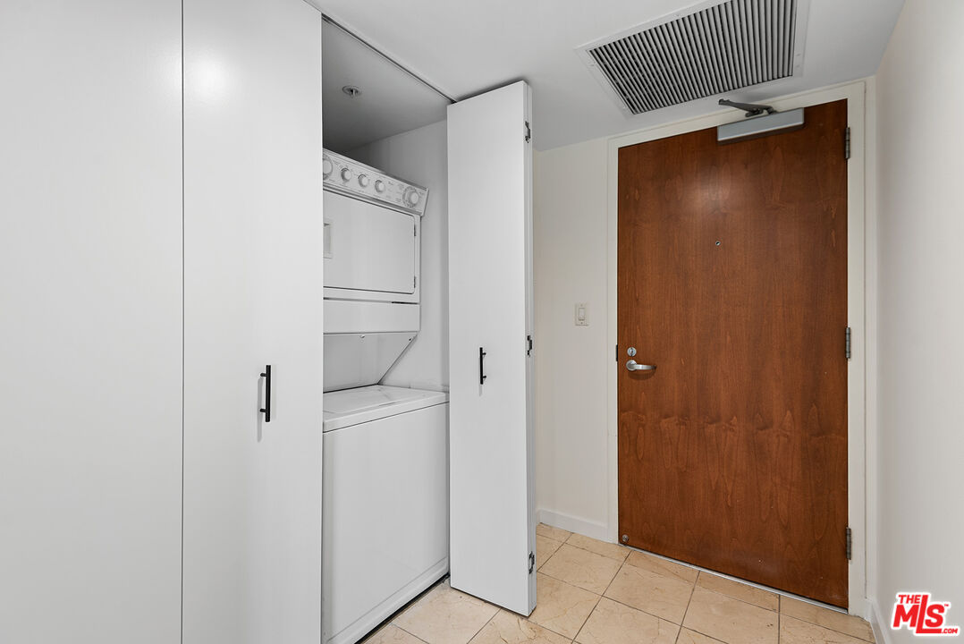 13700 Marina Pointe Drive, Unit 517 Marina del Rey, CA 90292 - Photo 13 of 54