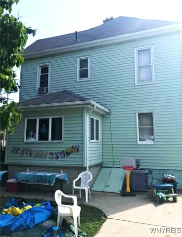 $190,000 | 564 26th Street, Niagara Falls, NY 14301