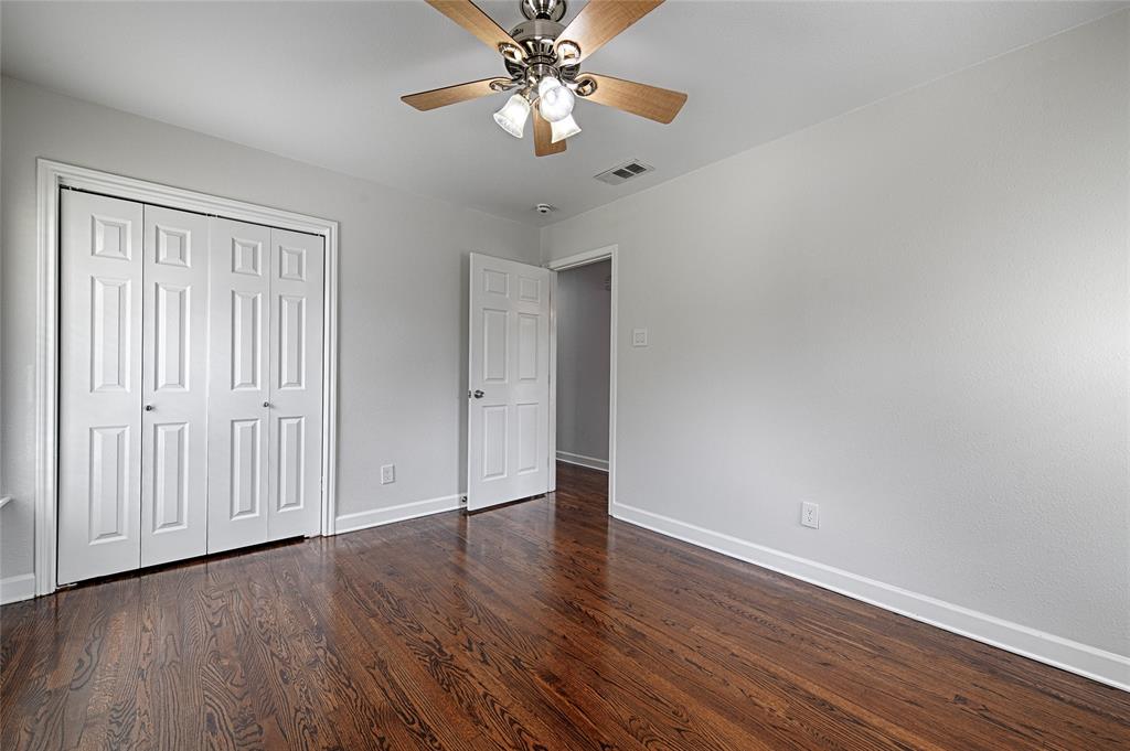 869 Peavy Road Dallas, TX 75218 - Photo 14 of 31