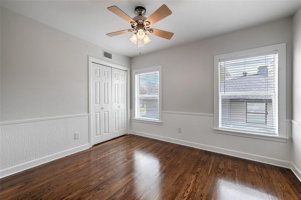 869 Peavy Road Dallas, TX 75218 - Photo 15 of 31